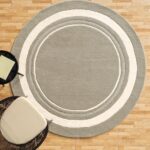 Handmade tufted circular rug Dubai, modern round carpet for bedroom and living room, stylish rugs UAE décor.