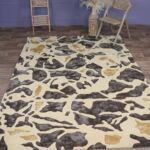 Upgrade your interiors with this stylish handmade rug from Dubai. Designed as a big living room carpet, it combines modern aesthetics with premium tufted craftsmanship. Soft underfoot and built to last, this large rug is one of the best choices in UAE for creating a warm and sophisticated home atmosphere.