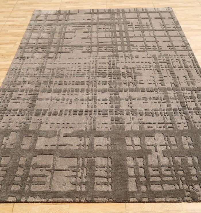 Handmade tufted rug Dubai – premium carpet for modern living room and bedroom décor.