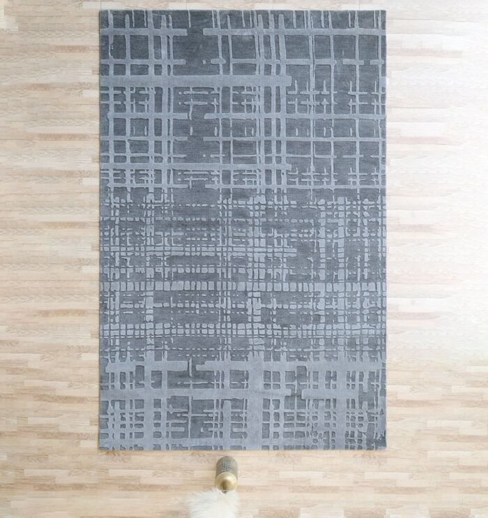 Luxury handmade tufted rug Dubai – stylish carpet for bedroom and living room flooring.