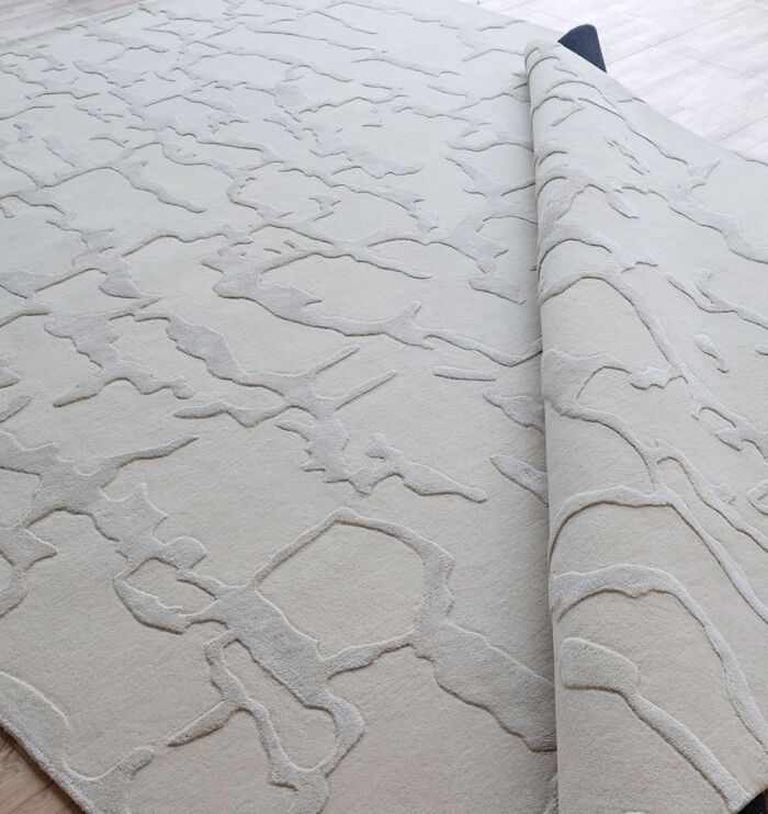 Handmade tufted carpet Dubai – stylish living room and bedroom rugs for modern flooring.