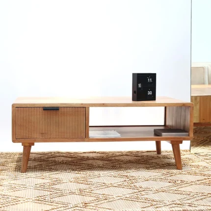 Modern center table by Ramsha Home رمشا المنزل – luxury home furniture Dubai