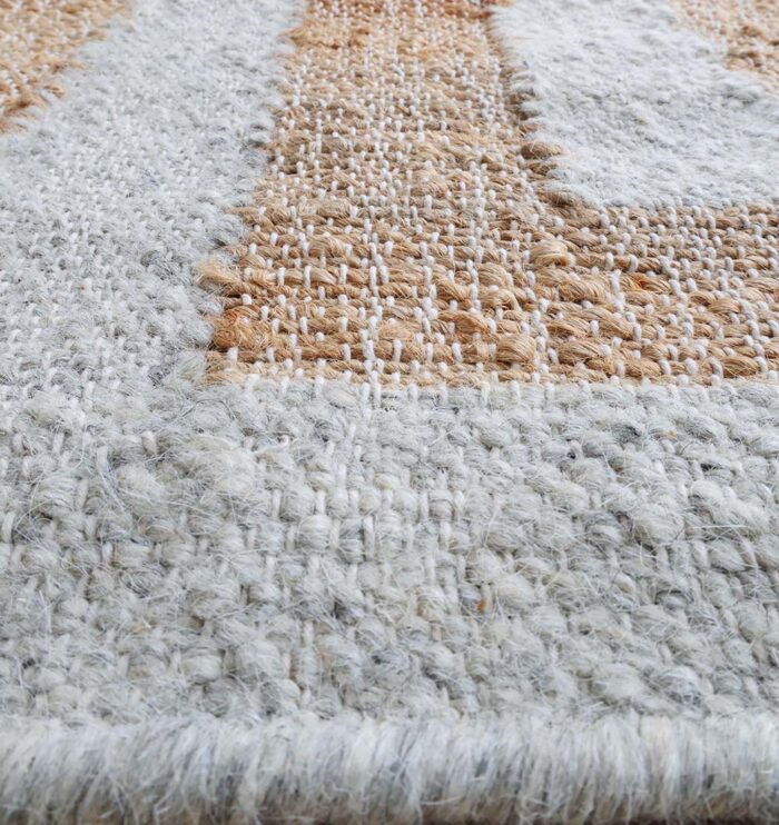 Luxury carpet and rugs collection in Dubai, including modern rugs, tufted rugs, silk carpets, and traditional rugs for living rooms and bedrooms.