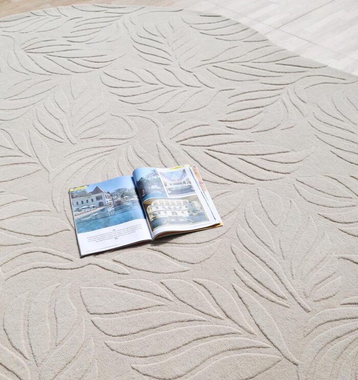 Close-up of Off White Color Handmade Area Rug HTW 115 showing detailed handwoven wool-cotton fibers
